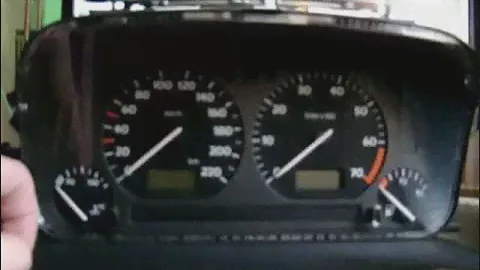 LED  подсветка пиборной панели на vw vento/golf 3